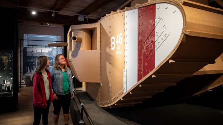 STORE OPLEVELSER VENTER 